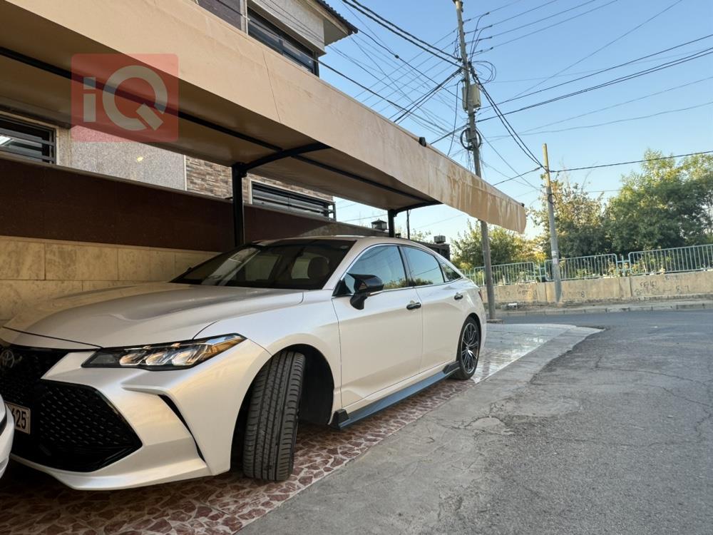 تويوتا أفالون